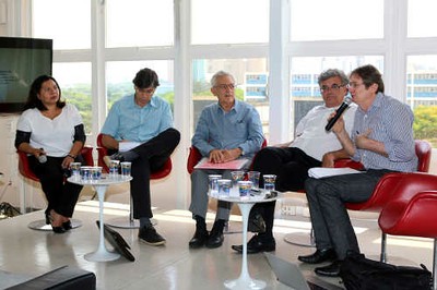 Participantes do debate Desemprego no Brasil