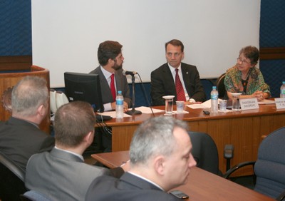 Ricardo Sennes, Radoslaw Sikorski and Maria Hermínia Tavares de Almeida