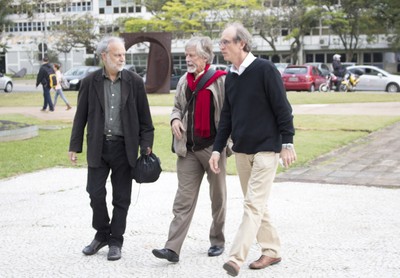 Massimo Canevacci, Derrick Claude Frederic de Kerckhove and Martin Grossmann arriving at the place of the event