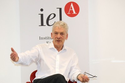 Morten Kyndrup, moderator of the business meeting