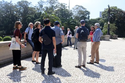 Participants visit the Paulista Museum