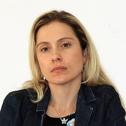 Aline Vieira de Carvalho - Perfil
