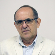 Carlos Hugueney Irigaray - Perfil