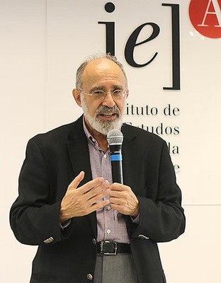 Guilherme Ary Plonski, vice-diretor do IEA