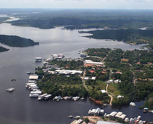 Vila na Amazônia