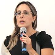 Viviane Belucci - Perfil
