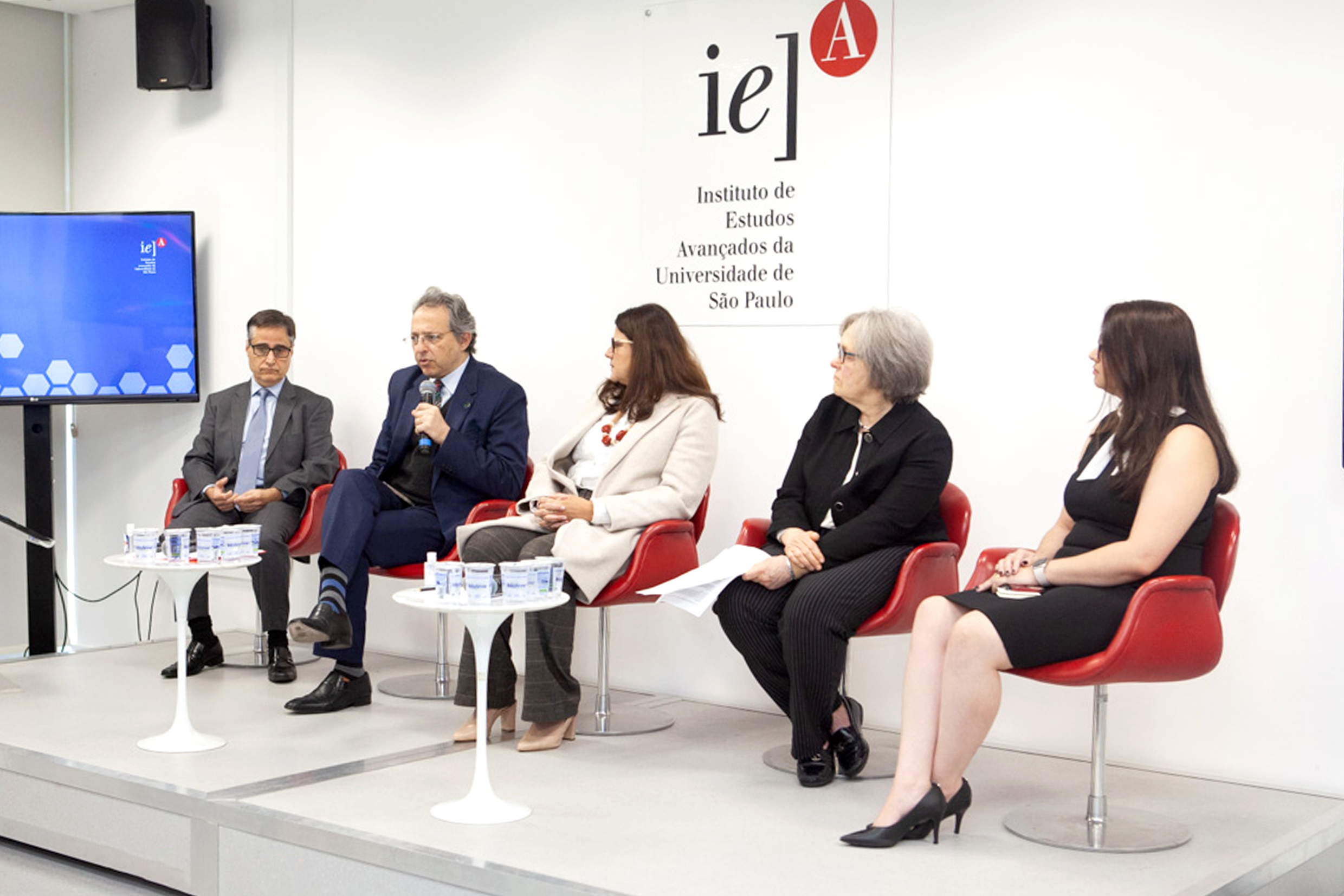 Flávio Zemella, Esper Kallás, Rosane Cuber Guimarães, Maria Novaes e  Thayssa Fonseca 