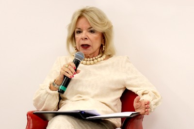  Maria Arminda do Nascimento Arruda