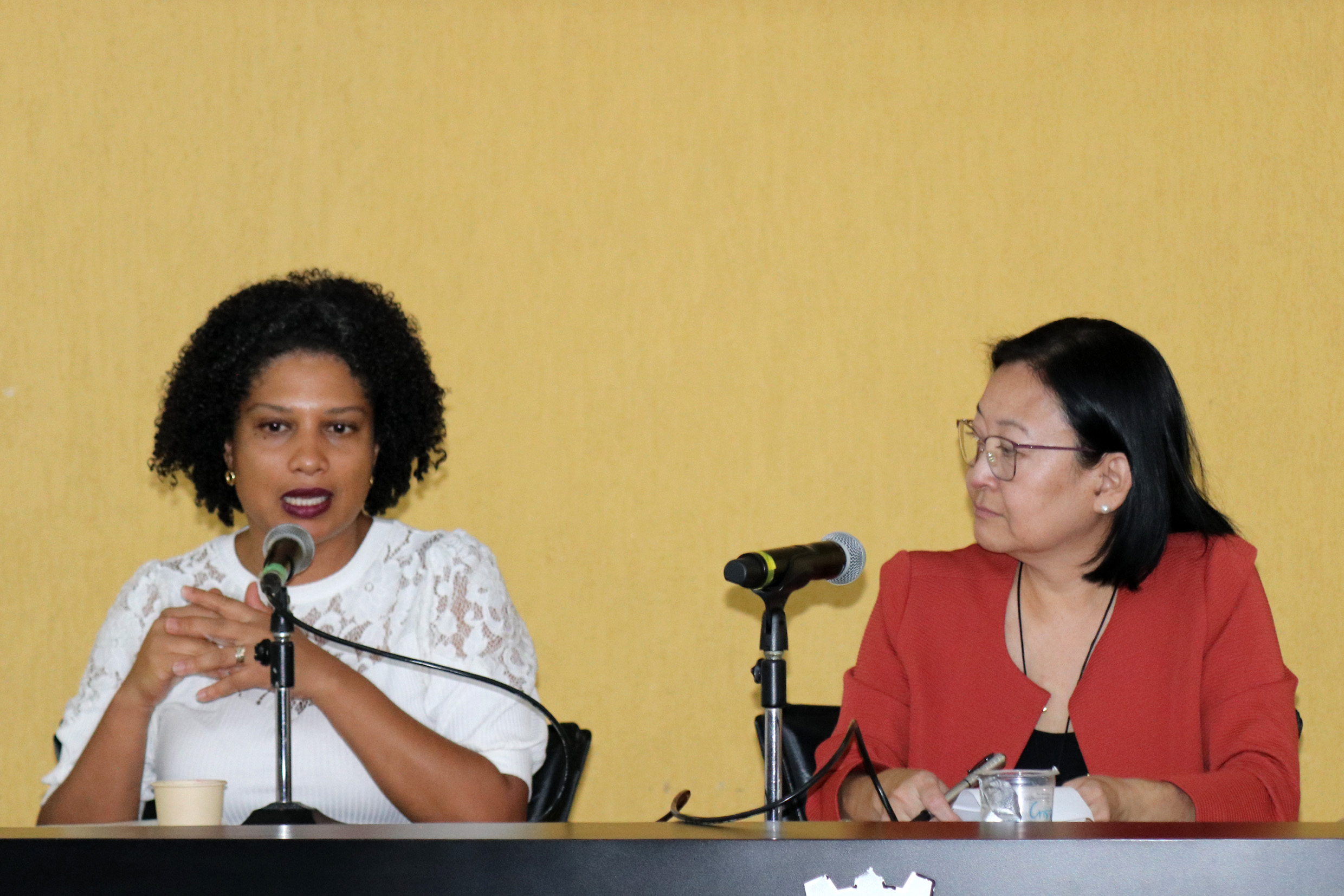 Clara Marinho Pereira e Janina Onuki