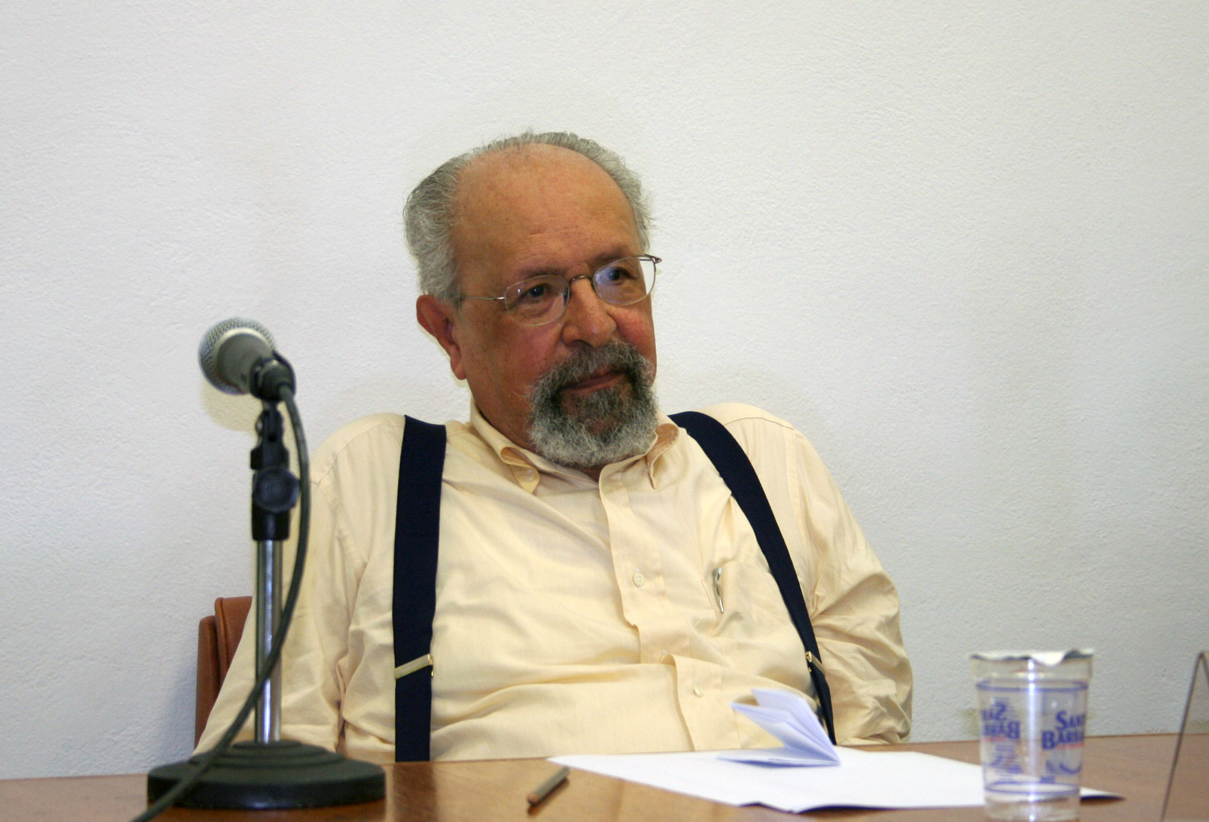 Oliveiros Ferreira
