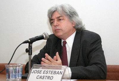 José Esteban Castro
