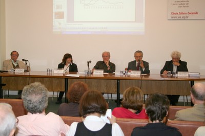 Luiz Hildebrando Pereira da Silva, Luciana Cerqueira Leite, César Ades, Alfredo Bosi e José da Rocha Carvalheiro