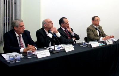 Armando Corbani Ferraz, Francisco Miraglia Neto, Glaucius Oliva e João Grandino Rodas