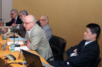 Geraldo Forbes, José Carlos Braga, Marco Antonio Coelho, Luiz Carlos Bresser Pereira e Marcelo Tsuji