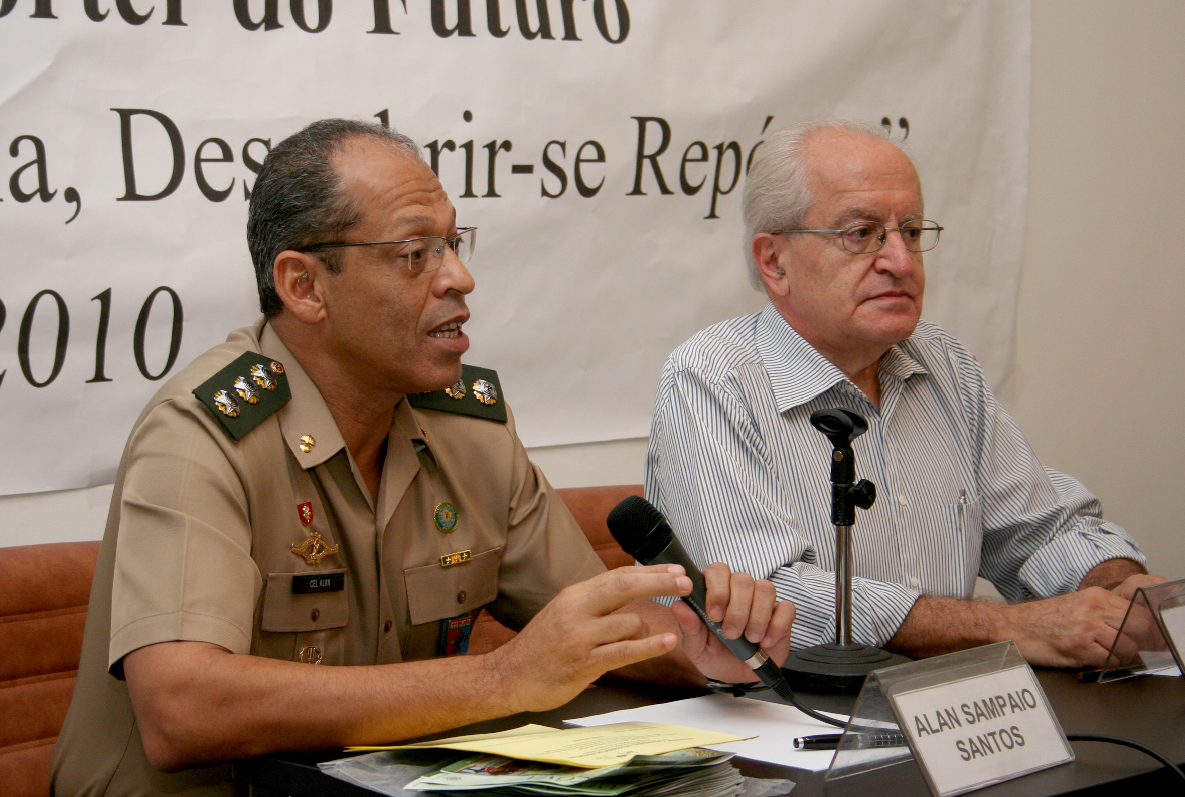 Alan Sampaio Santos e César Ades