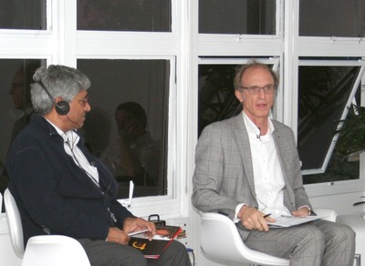 Aditya Mukherjee e Martin Grossmann