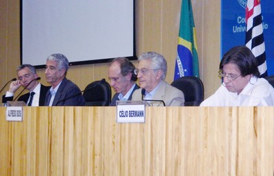 Eliezer Diniz, José Eli da Veiga, Martin Grossmann, Alfredo Bosi e Célio Bermann