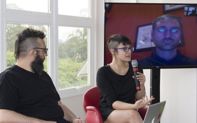 Salvatore Iaconesi, Oriana Persico e Luca Simeoni via video conferência