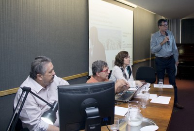 a partir da esquerda, Ivan Carlos Maglio, Nabil Georges Bonduki, Cleide Rodrigues e Luis Enrique Sánchez