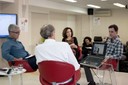 José Rufino expõe rodeado por Martin Grossmann, Leila Danziger e Moacir dos Anjos.
