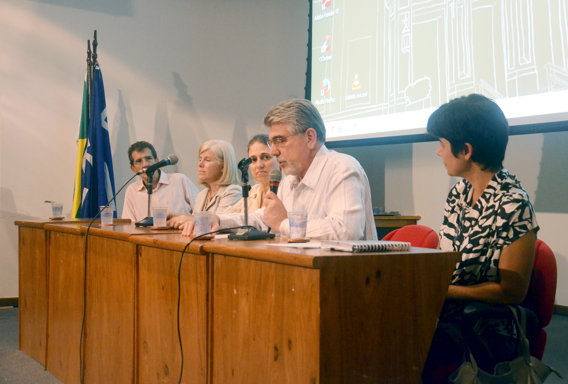 Carlos Augusto Monteiro, Denise Costa Coitinho, Ana Lydia Sawaya, Victor Wunsch Filho e Semíramis Martins Álvares Domene