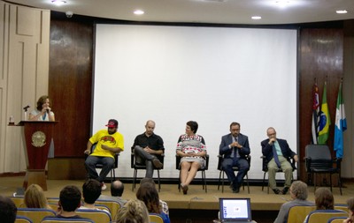 Inês Soares, Geovaldo José de Jesus (Gejo), André Bueno, Rossana Rocha Reis, Pedro Barbosa Pereira Neto e Sérgio Adorno