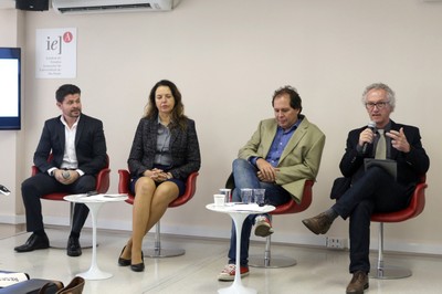 Adriano Andricopulo, Célia Regina da Silva Garcia, Norberto Peporine Lopes e Luiz Henrique Catalani
