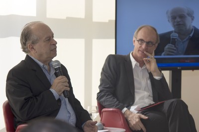 Ministro da Educação Renato Janine Ribeiro e Martin Grossmann durante o workshop "A Universidade do Futuro" - 24 de abril de 2015