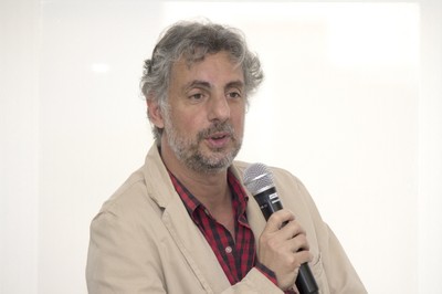 José Maurício Domingues inicia sua apresentação