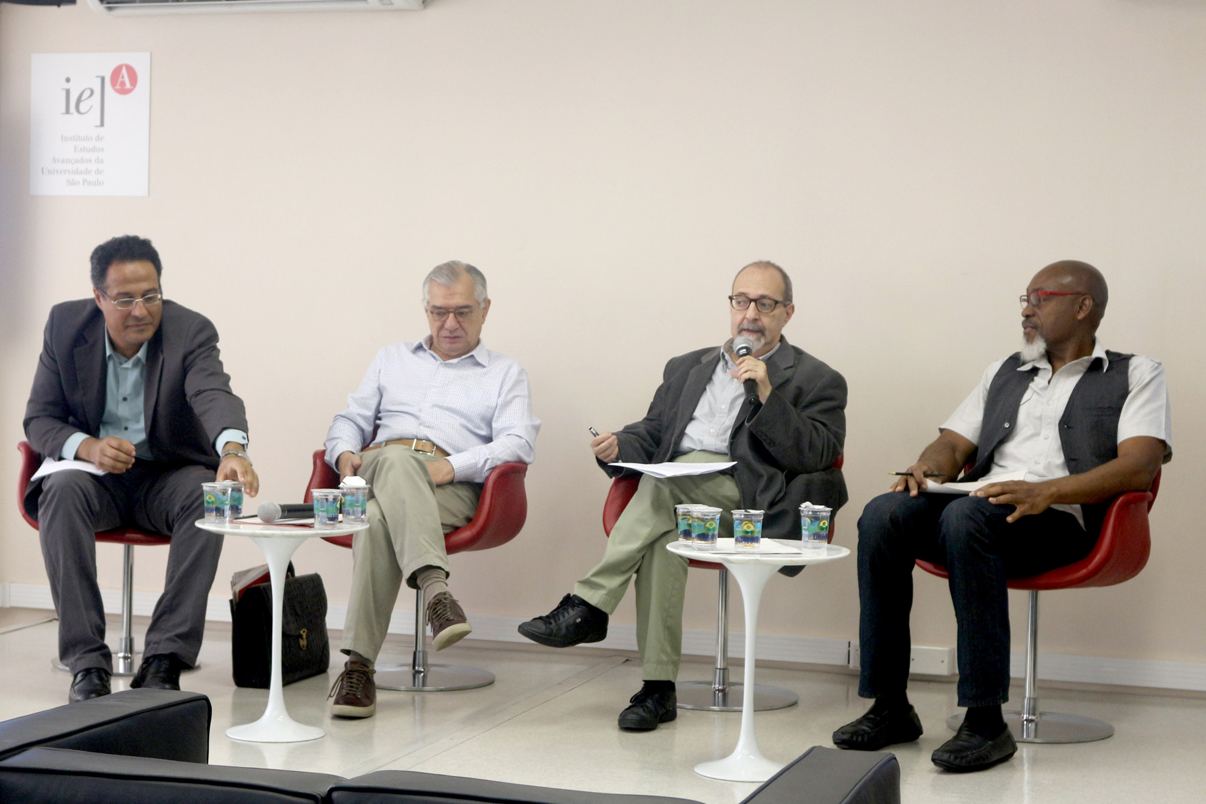 Emmanuel Silva Nunes Oliveira Junio, Jjosé Álvaro Moisés, Sergio Adorno e Clifford Griffin - (04/12/2015)