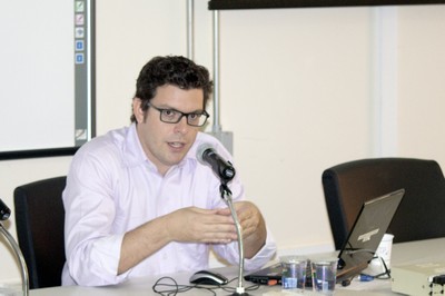 Bruno César Araújo inicia sua apresentação