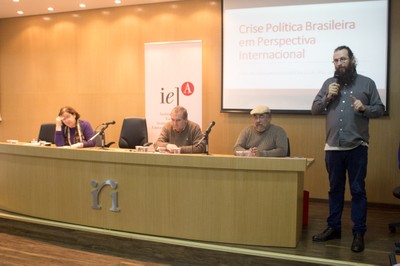 Eda Tassara, Carlos Sixirei Paredes, Dennis de Oliveira e Alessandro Soares da Silva