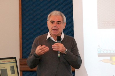 Roberto Mendonça Faria