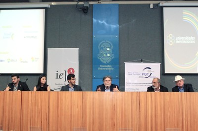 Guilherme de Rosso Manços, Juliana Uechi, Daniel Pimentel Neves, Carlos Américo Pacheco, Guilherme Ary Plonski e Henry Etzkowitz
