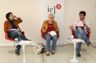 Janaína de Almeida Teles, Maria Amélia de Almeida Teles e Álvaro Okura