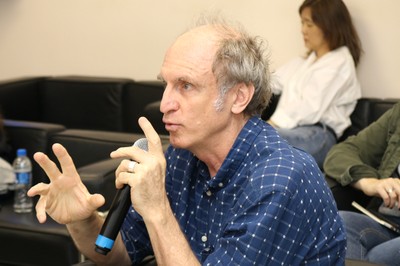 Martin Grossmann participa do debate