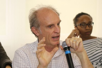 Martin Grosmmann participa do debate