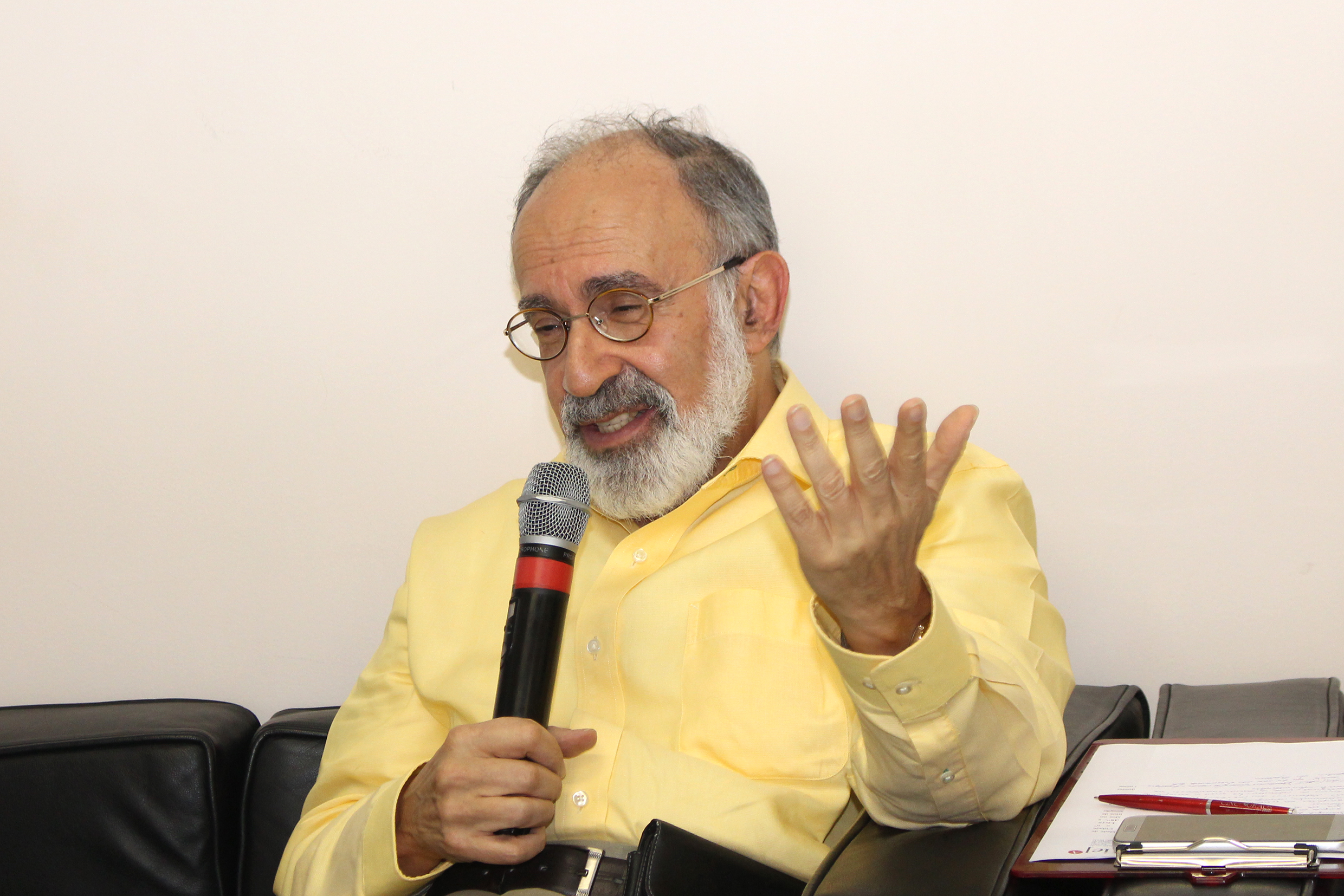 Guilherme Ary Plonski participa do debate