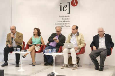 Luiz Bevilacqua, Adelaide Faljoni-Alario, Renato Janine Ribeiro, Eugenio Bucci e Simon Schwartzman 