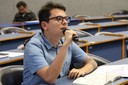 Gustavo Prietro faz perguntas durante o debate - 1/10/2018