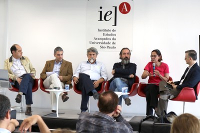 Eugênio Bucci, Mauricio Fiore, João Paulo Becker Lotufo, Gilson Schwartz, Monica Teixeira e Daniel Barros