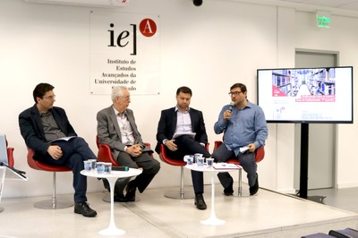 Jorge de Almeida, Eliseu Martins, Marcelo Papoti e Rubens Russomanno Ricciardi 