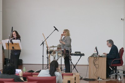 Apresentação musical com Cássia Carrascoza, Eliana Guglielmetti Sulpício e Rodolfo Coelho de Souza durante Sessão de Abertura