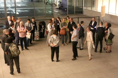Participantes visitam o Instituto de Estudos Brasileiros