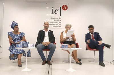 Inga Jacobsmata, Eduardo Mario Mendiondo, Maria do Carmo Sobral e Sérgio Ayrimorais - Painel IV – 22/04/2019
