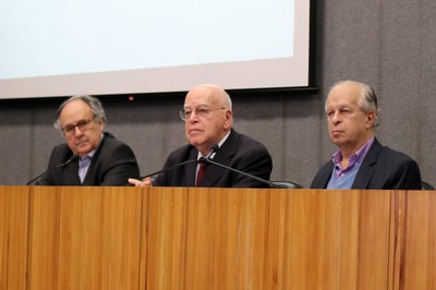 Cristovam Buarque, Murílio Hingel e Renato Janine Ribeiro