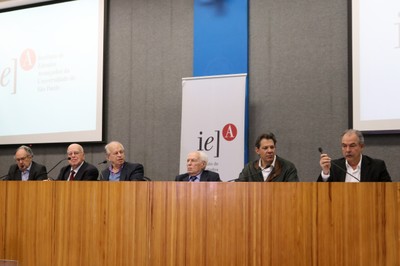Cristovam Buarque, Murílio Hingel, Renato Janine Ribeiro, José Goldemberg, Fernando Haddad e Aloizio Mercadante
