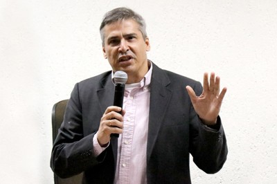 André Carlos Ponce de Leon F. Carvalho 