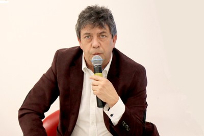 Arturo Orellana 