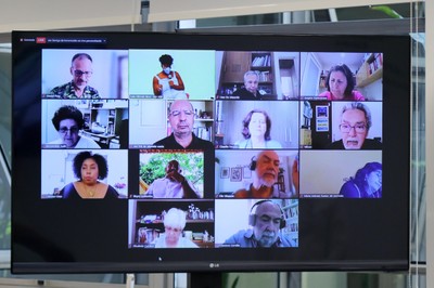 Membros da Cátedra participam via vídeo-conferência - manhã 